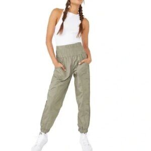 NWOT FREE PEOPLE The Way Home Joggers Green XS